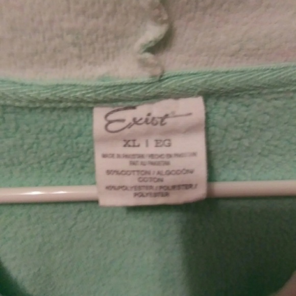 Sweatshirt - Picture 2 of 3